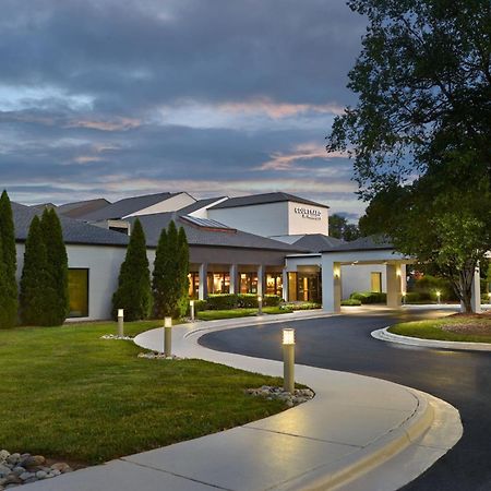 Courtyard Charlotte Arrowood Exterior foto